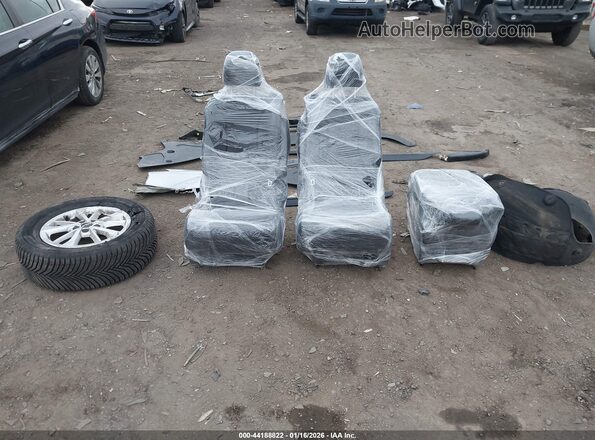 KNDNB4H31P6255138 2023 KIA CARNIVAL MPV Серебряный Вид щитка приборов