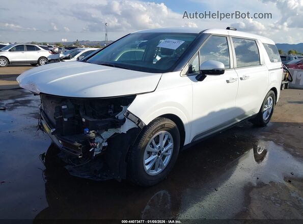KNDNB4H35R6385619 2024 KIA CARNIVAL MPV Белый Передняя левая четверть
