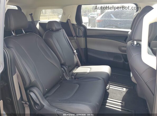 KNDNB5KAXT6129089 2026 KIA CARNIVAL MPV HYBRID Black Widok naklejki z numerem VIN