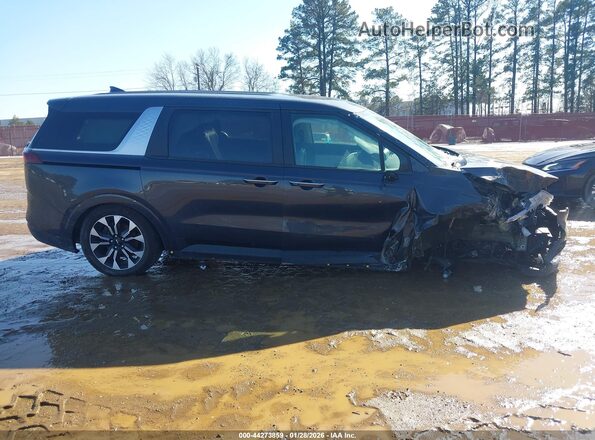 KNDNC5H35N6102441 2022 KIA CARNIVAL MPV Серый Вид задней части салона