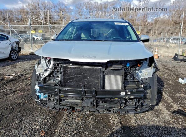 KNDNC5KAXT6096933 2026 KIA CARNIVAL Белый Вид спереди