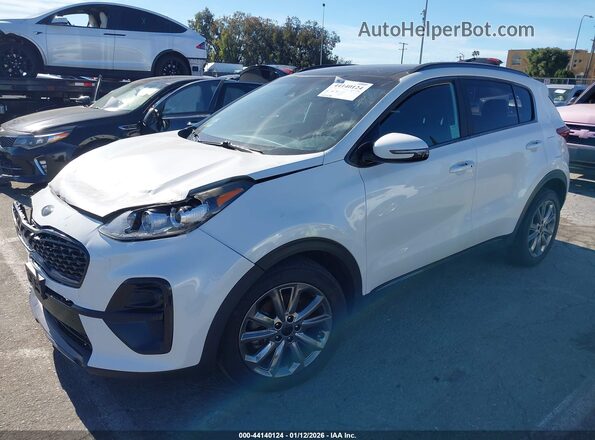 KNDP63AC1N7015936 2022 KIA SPORTAGE Белый Передняя левая четверть