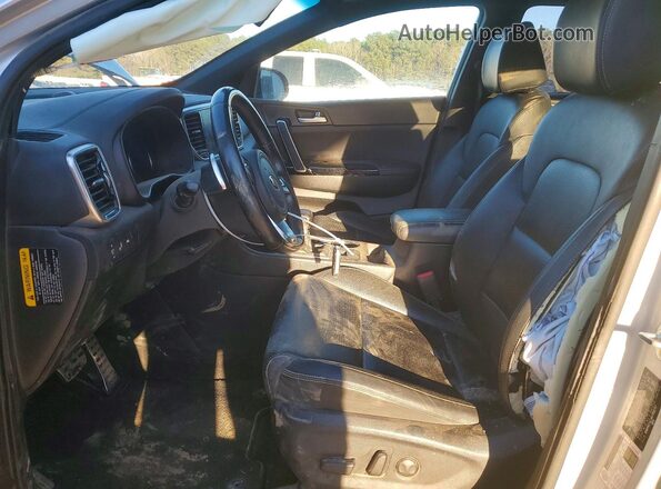 KNDP6CAC4N7958757 2022 KIA SPORTAGE Серебряный Вид салона спереди