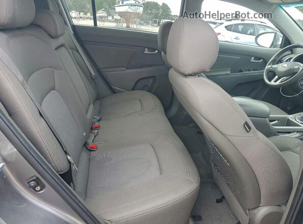 KNDPB3AC2G7813747 2016 KIA SPORTAGE Gray Вид задньої частини салону