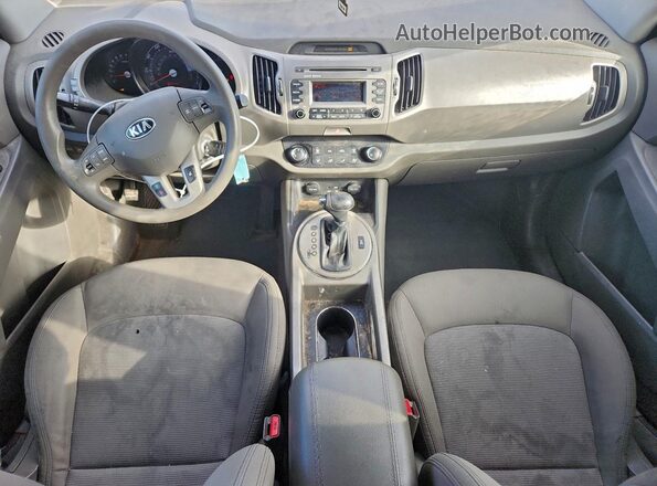 KNDPBCAC3G7864335 2016 KIA SPORTAGE Белый Вид панели приборов