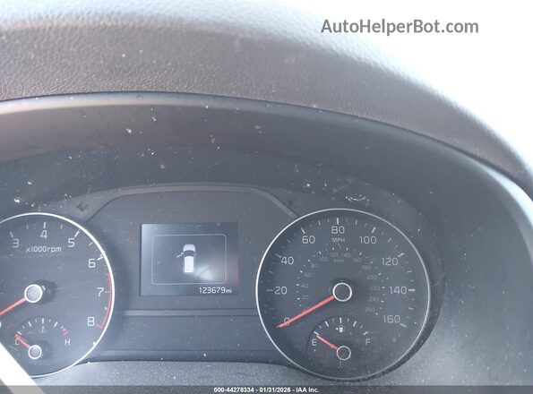 KNDPM3AC4J7312585 2018 KIA SPORTAGE Серебряный Вид задних сидений