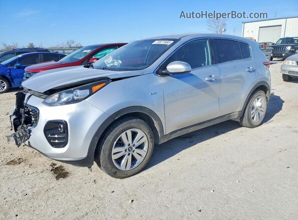 KNDPMCAC7K7556717 2019 KIA SPORTAGE Серебряный Передняя левая четверть