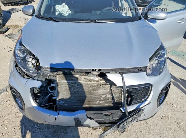 KNDPMCAC7K7556717 2019 KIA SPORTAGE Серебряный Вид подкапотного пространства