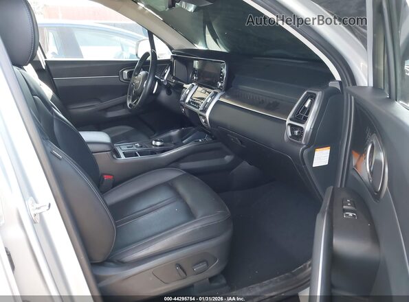 KNDRH4LG2R5258729 2024 KIA SORENTO HYBRID Серебряный Вид салона спереди
