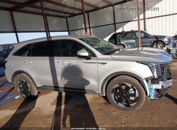 KNDRHDJG7S5350069 2025 KIA SORENTO HYBRID Серый Вид задней части салона