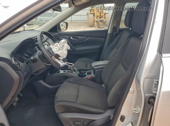 KNMAT2MT0KP531267 2019 NISSAN ROGUE Серебряный Вид салона спереди