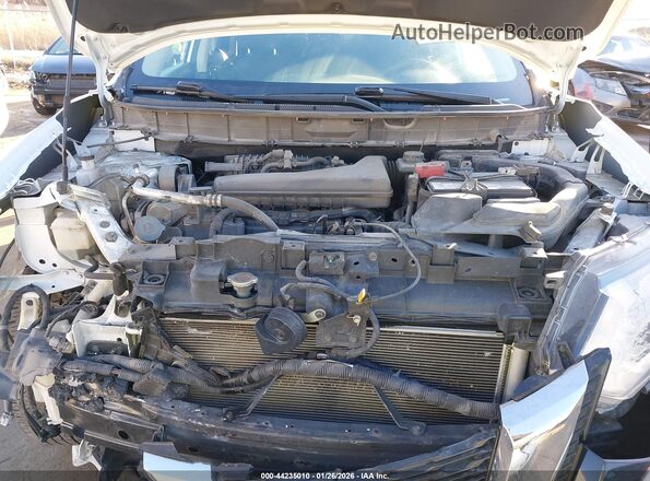 KNMAT2MV5HP549063 2017 NISSAN ROGUE Белый Вид сзади
