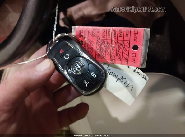 LRBFX2SA6JD018339 2018 BUICK ENVISION Черный Вид панели приборов