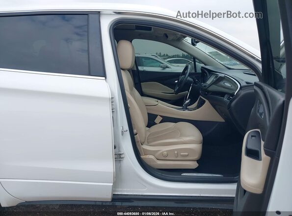 LRBFXCSAXKD003740 2019 BUICK ENVISION Белый Вид салона спереди