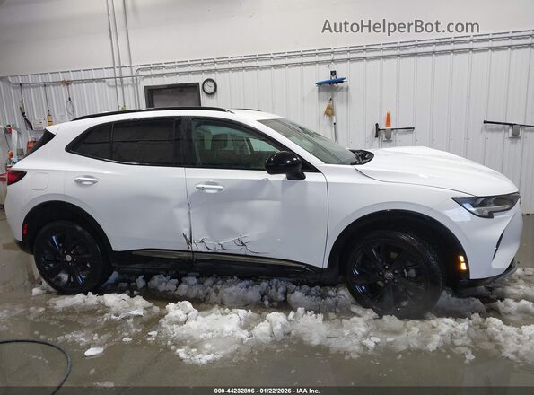 LRBFZMR48MD179012 2021 BUICK ENVISION White Սալոնի 360 աստիճան տեսք