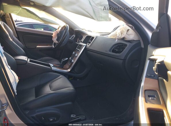 LYV402FK0GB095002 2016 VOLVO S60 INSCRIPTION Silver Вид салону спереду