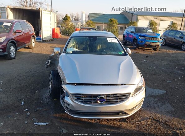 LYV402FK0GB095002 2016 VOLVO S60 INSCRIPTION Silver Вид задньої частини салону