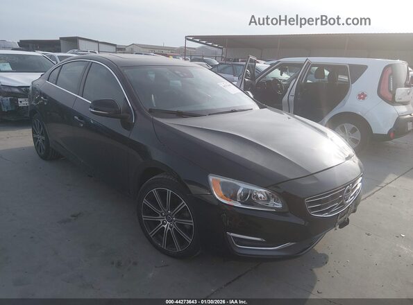 LYV402HM2JB178338 2018 VOLVO S60 INSCRIPTION Black Przód prawy
