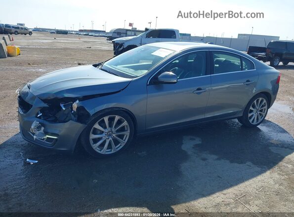 LYV402TK3JB168956 2018 VOLVO S60 INSCRIPTION Gray Widok wnętrza 360 stopni