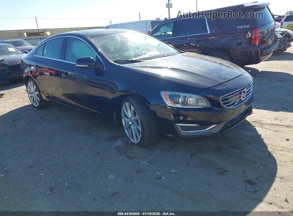 LYV402TM2JB178976 2018 VOLVO S60 INSCRIPTION Черный Передняя правая четверть