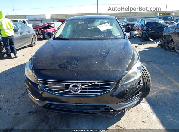 LYV402TM2JB178976 2018 VOLVO S60 INSCRIPTION Черный Вид щитка приборов