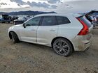 2019 Volvo Xc60 T8 R-design White vin: LYVBR0DM2KB283812