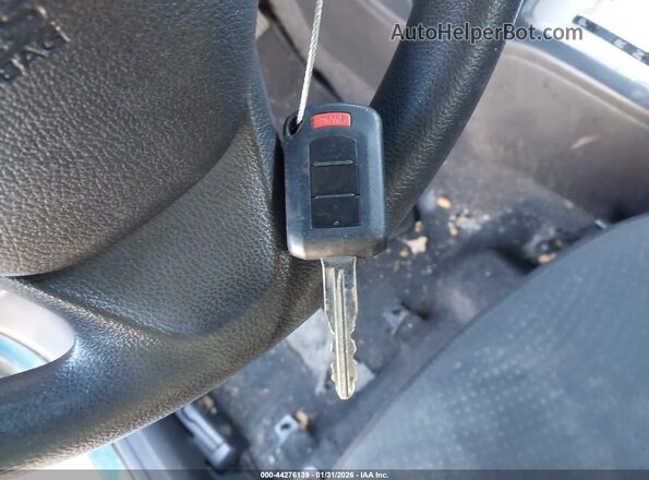 ML32F3FJ2HH000395 2017 MITSUBISHI MIRAGE G4 Бирюзовый Вид панели приборов