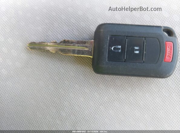 ML32F3FJ5KHF00271 2019 MITSUBISHI MIRAGE G4 Серебряный Вид панели приборов