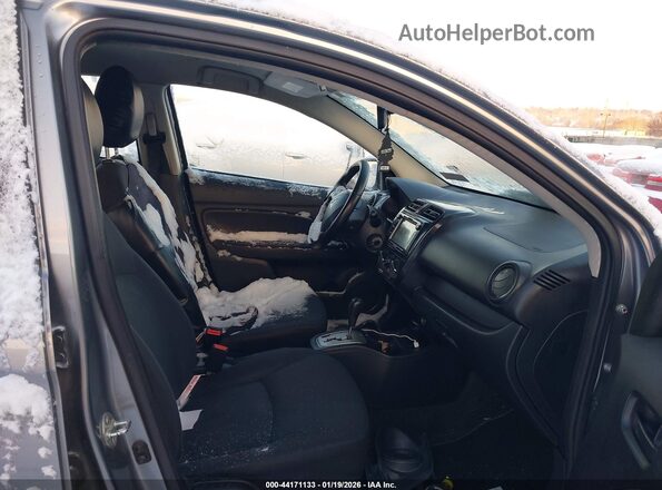 ML32F3FJ7JHF05695 2018 MITSUBISHI MIRAGE G4 Серебряный Вид салона спереди