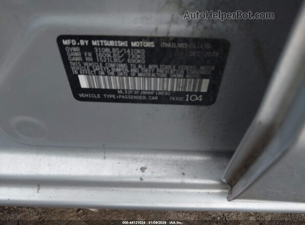 ML32F3FJ8HHF18630 2017 MITSUBISHI MIRAGE G4 Silver Vista del compartimento del motor