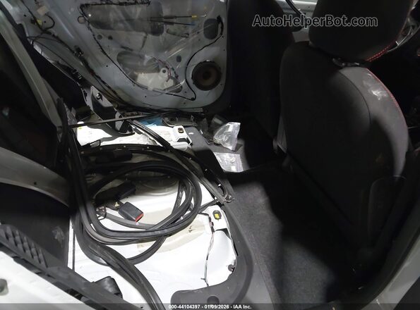 ML32FUFJ8NHF04745 2022 MITSUBISHI MIRAGE G4 Silver Widok naklejki z numerem VIN