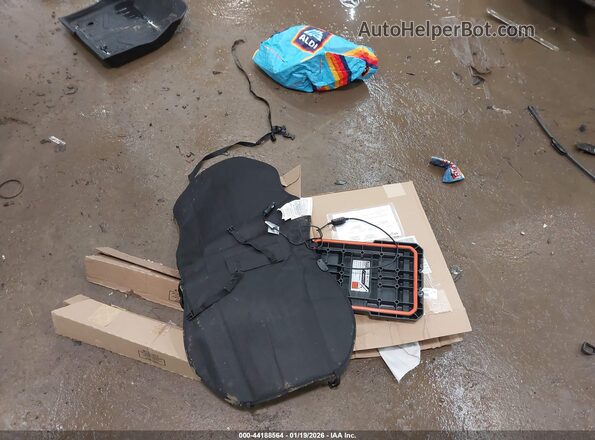 NM0LS7E78J1369140 2018 FORD TRANSIT CONNECT Серебряный Вид щитка приборов