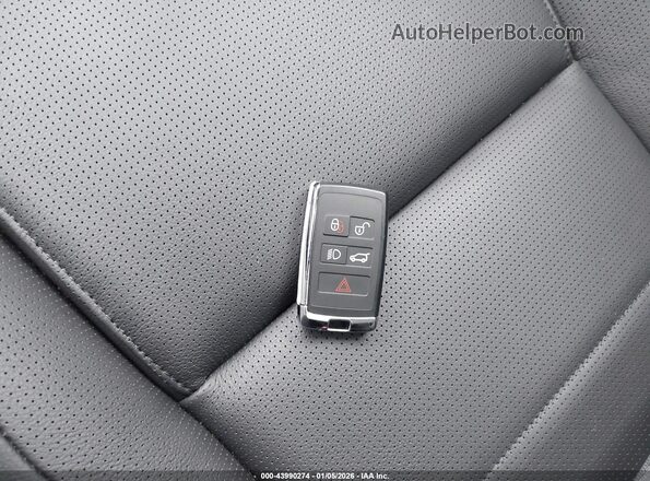 SADCT2EX4TA757542 2026 JAGUAR F-PACE White Vista del salpicadero