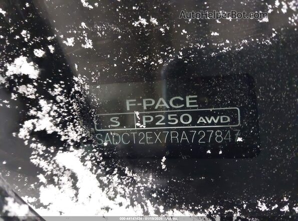 SADCT2EX7RA727847 2024 JAGUAR F-PACE Black Widok komory silnika