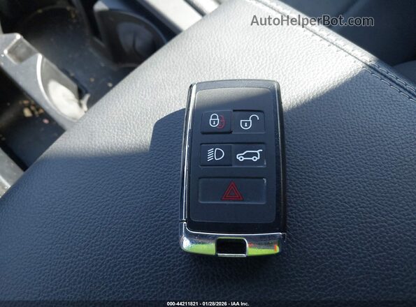 SADCT2EX8RA727422 2024 JAGUAR F-PACE Gray Widok deski rozdzielczej