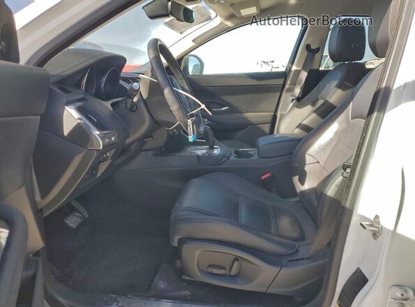 SADFJ2FX1J1Z13468 2018 JAGUAR E-PACE Белый Вид салона спереди