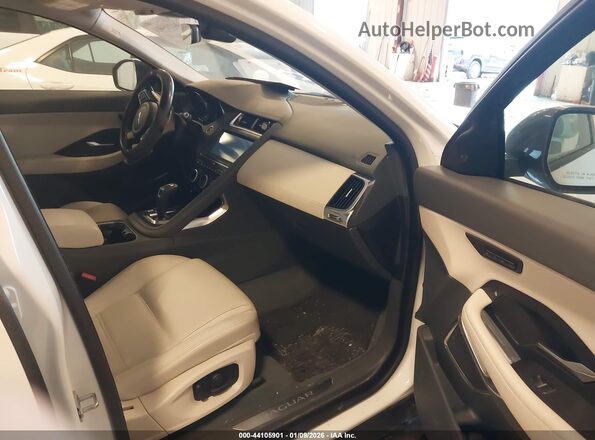 SADFJ2FX9K1Z47465 2019 JAGUAR E-PACE Белый Вид салона спереди