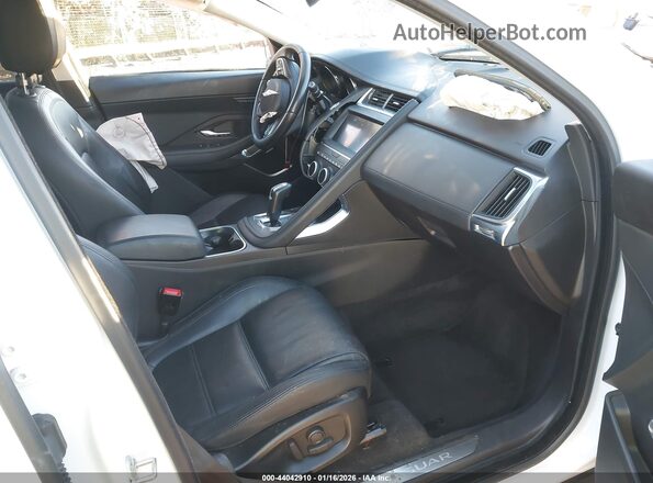 SADFK2FX8L1Z76275 2020 JAGUAR E-PACE Белый Вид салона спереди