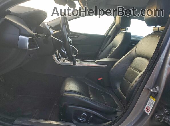 SAJAE4FX3LCP63734 2020 JAGUAR XF Gray Front interior view