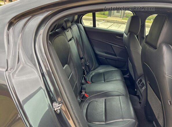 SAJAG4FV7KCP48855 2019 JAGUAR XF Gray უკანა ხედი