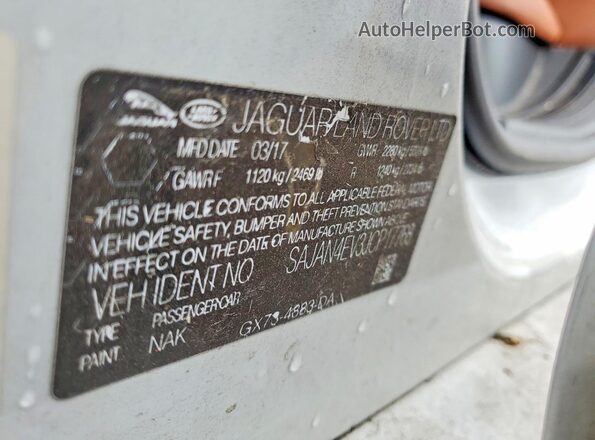 SAJAN4EV3JCP17768 2018 JAGUAR XF White Vista del compartimento del motor