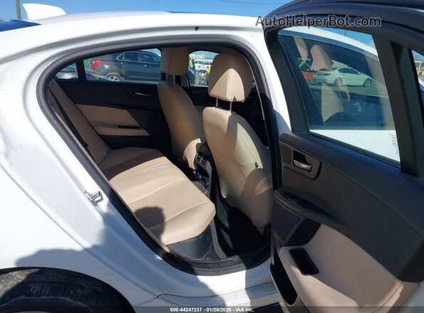 SAJAR4FX7JCP26946 2018 JAGUAR XF Белый Вид наклейки с VIN-кодом