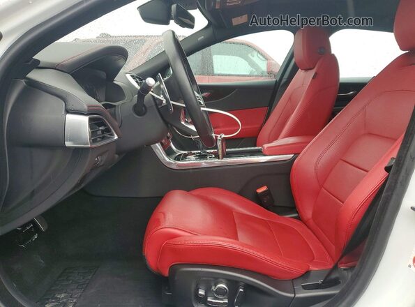 SAJAT4GXXLCP63752 2020 JAGUAR XF Белый Вид салона спереди