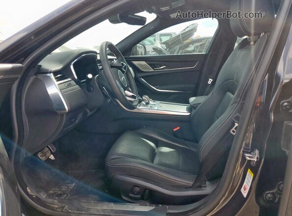 SAJB64FX7RCY94241 2024 JAGUAR XF Черный Вид салона спереди