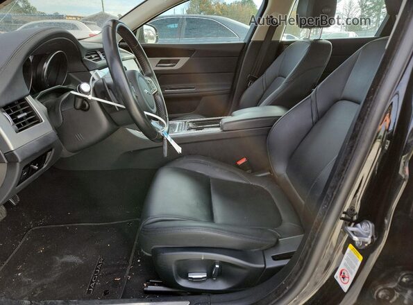 SAJBD4FX0KCY79186 2019 JAGUAR XF Black Vista interior delantera