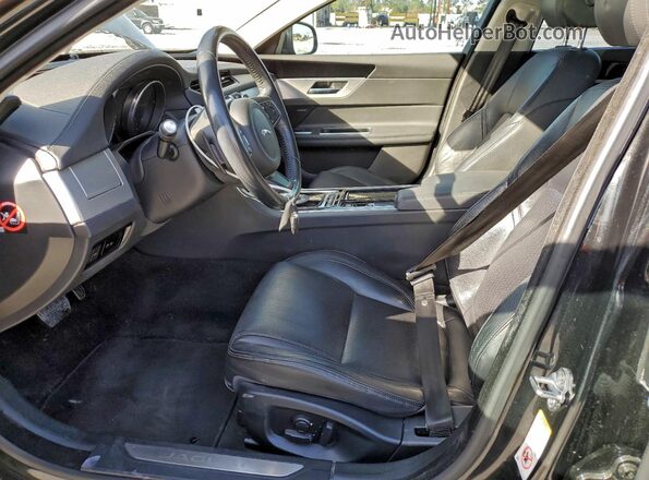 SAJBE4BV8GCY14014 2016 JAGUAR XF Black Widok wnętrza z przodu