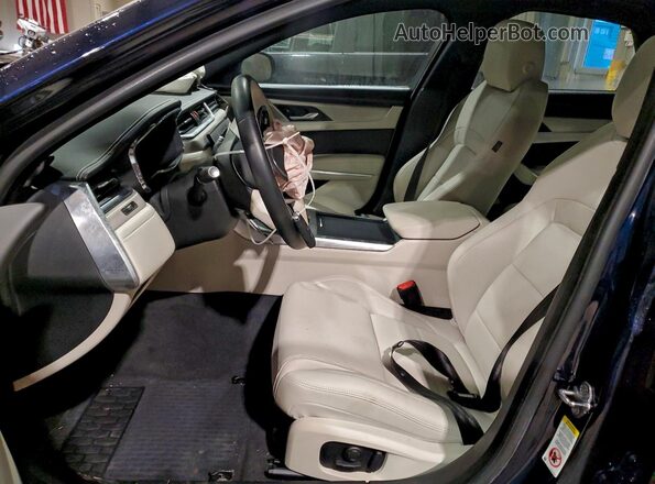 SAJBL4GX2RCY96194 2024 JAGUAR XF Синий Вид салона спереди