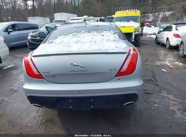 SAJWA1C71H8W12440 2017 JAGUAR XJ Silver 