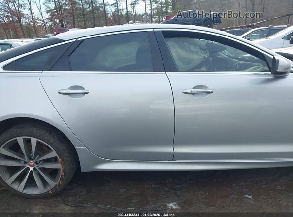 SAJWA1C71H8W12440 2017 JAGUAR XJ Silver Սարքավորումների վահանակի տեսք
