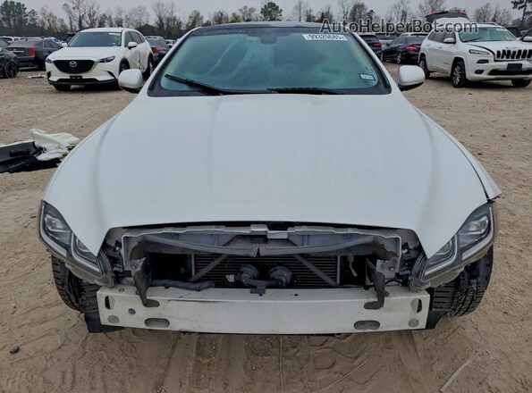 SAJWA1C73H8W12486 2017 JAGUAR XJ Белый Вид спереди